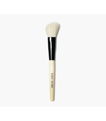 bobbi-brown-brush-angled-face